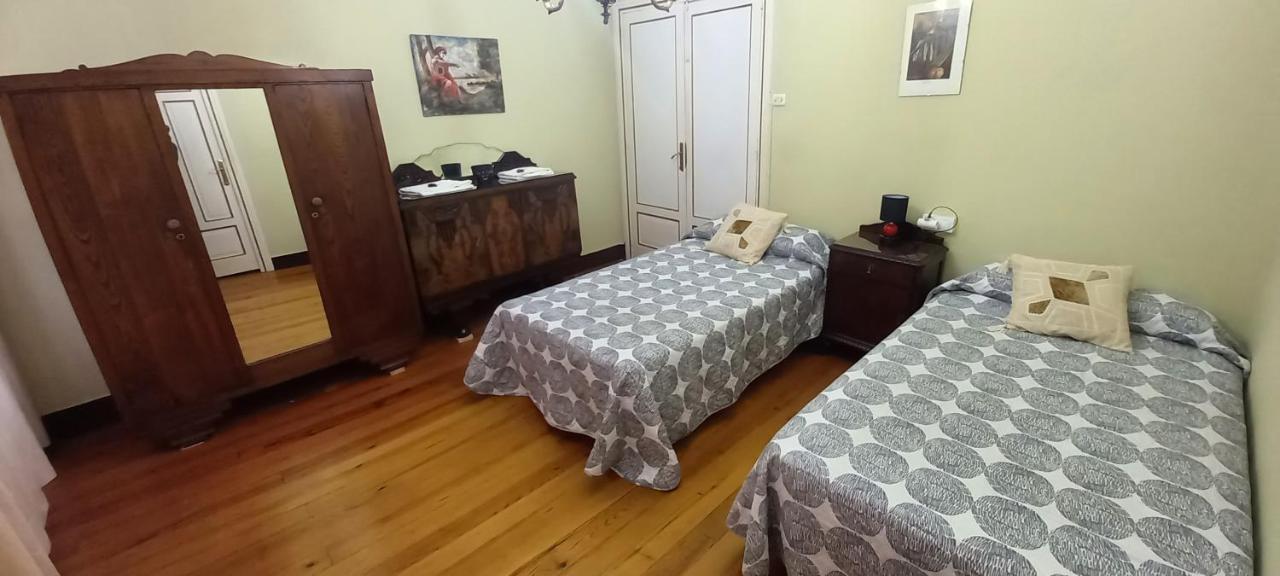 El Bordon De La Casa Batallon Sarria Eksteriør bilde